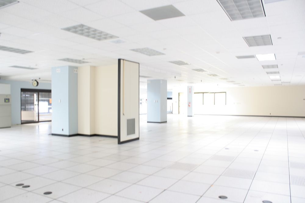 Magnavox Way Corporate Center: 1700 Magnavox Way, Fort Wayne, IN 46804